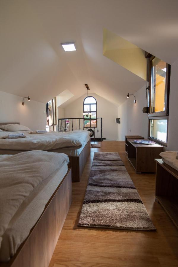 Brick Apartment Баина Баща Екстериор снимка