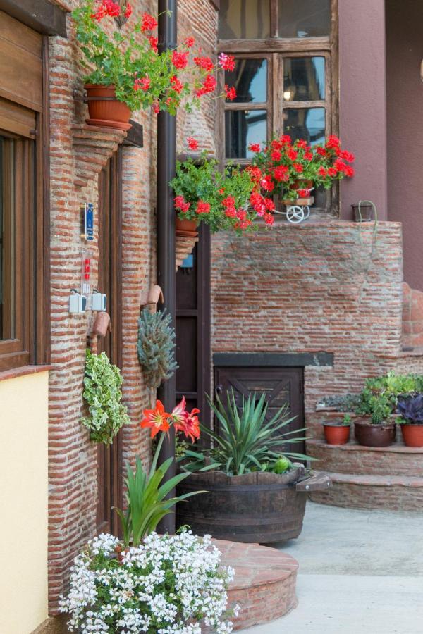 Brick Apartment Баина Баща Екстериор снимка