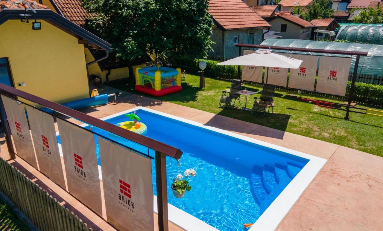 Brick Apartment Баина Баща Екстериор снимка