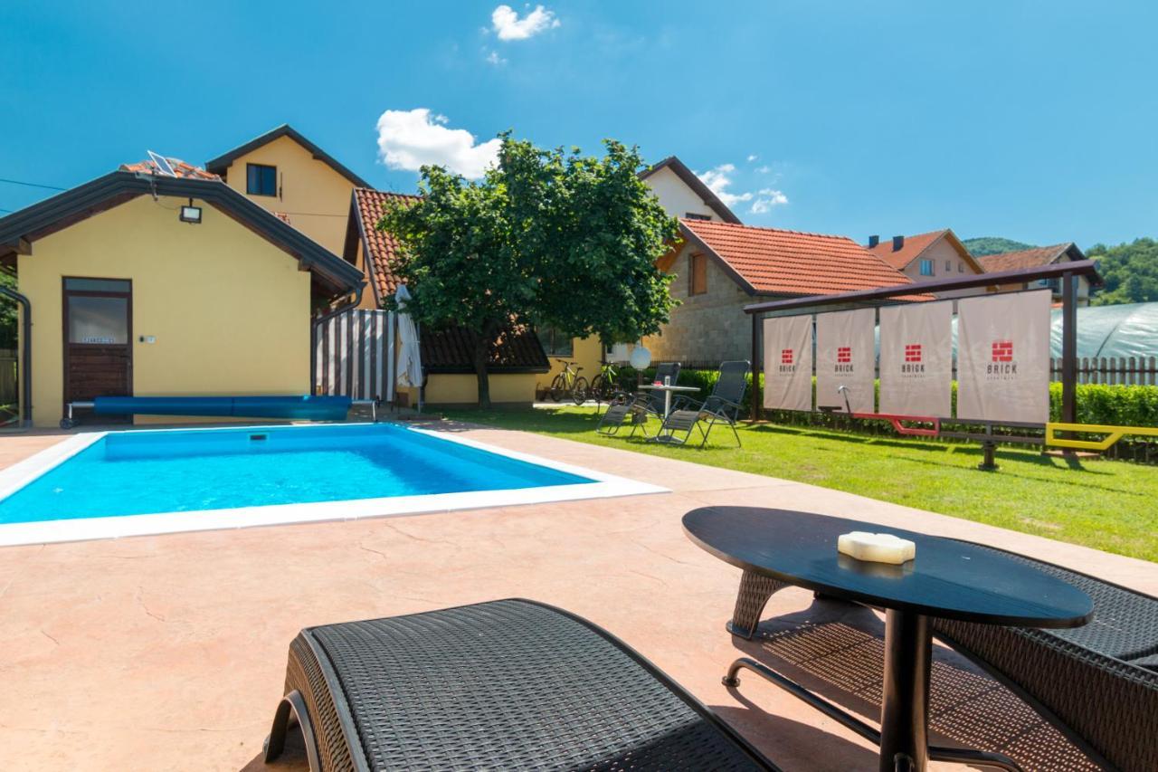 Brick Apartment Баина Баща Екстериор снимка