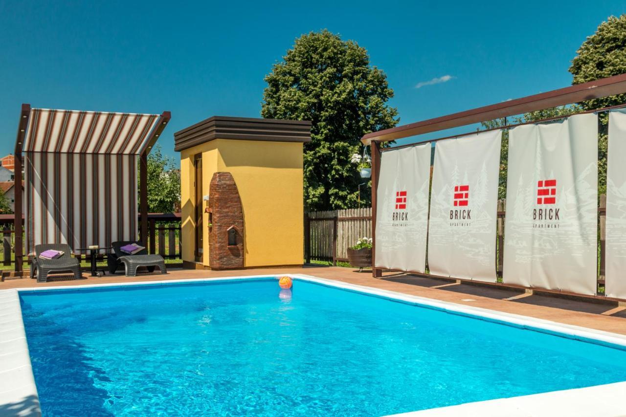 Brick Apartment Баина Баща Екстериор снимка