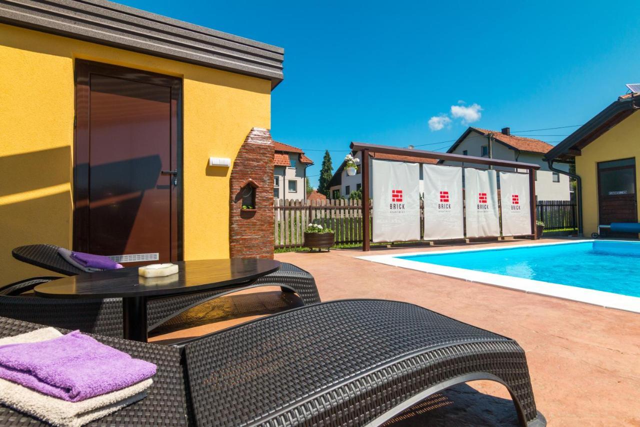Brick Apartment Баина Баща Екстериор снимка